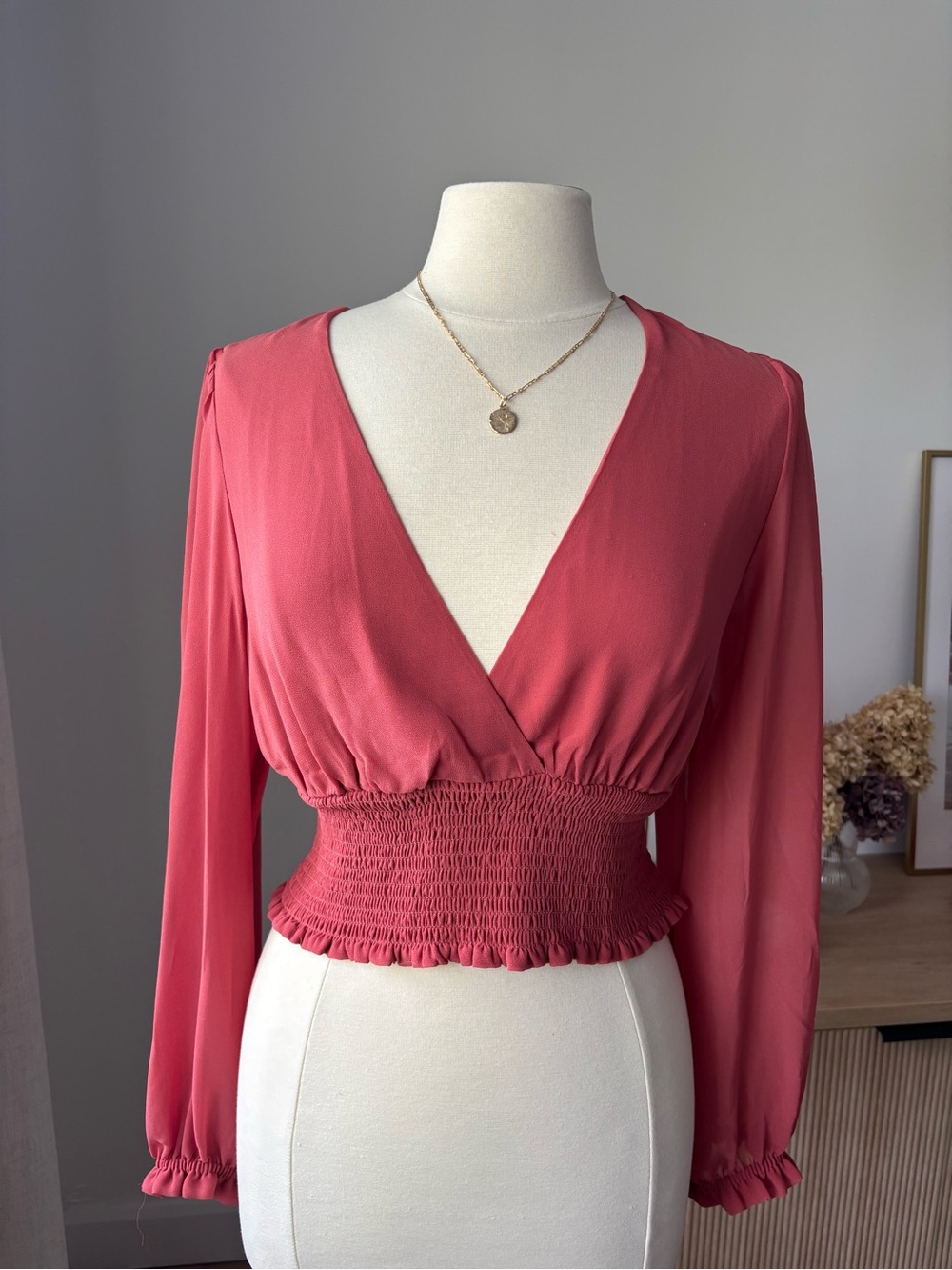 Aritzia Rose Pink Smocked Waist V-Neck Long Sleeve Sweater - Picture 1 of 2